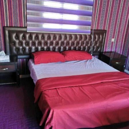 Abdullah Luxury Camp Apartment Wadi Rum Bagian luar foto