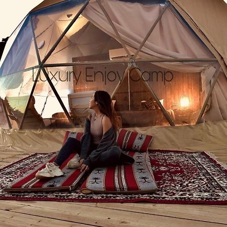 Abdullah Luxury Camp Apartment Wadi Rum Bagian luar foto