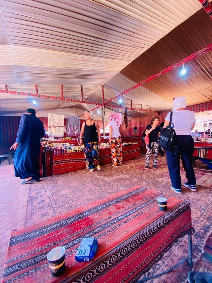Abdullah Luxury Camp Apartment Wadi Rum Bagian luar foto
