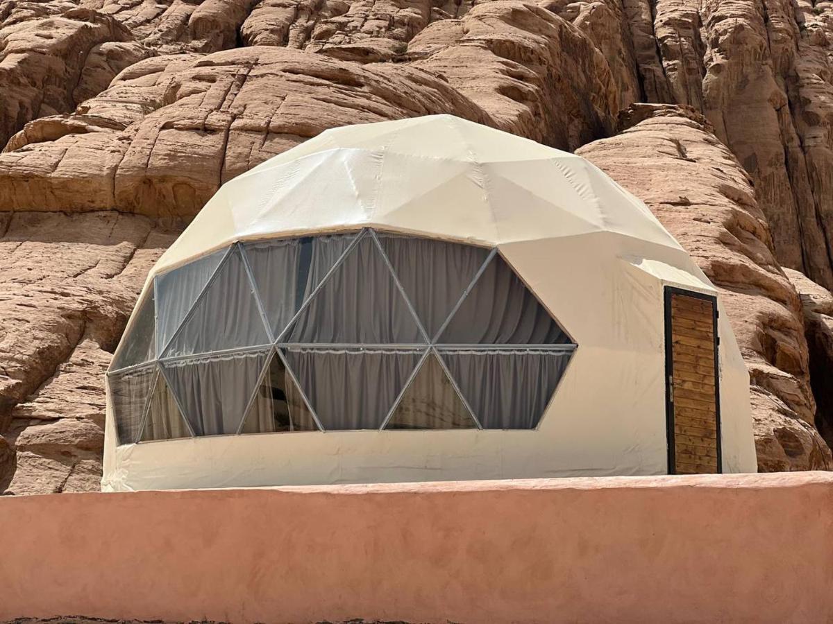 Abdullah Luxury Camp Apartment Wadi Rum Bagian luar foto