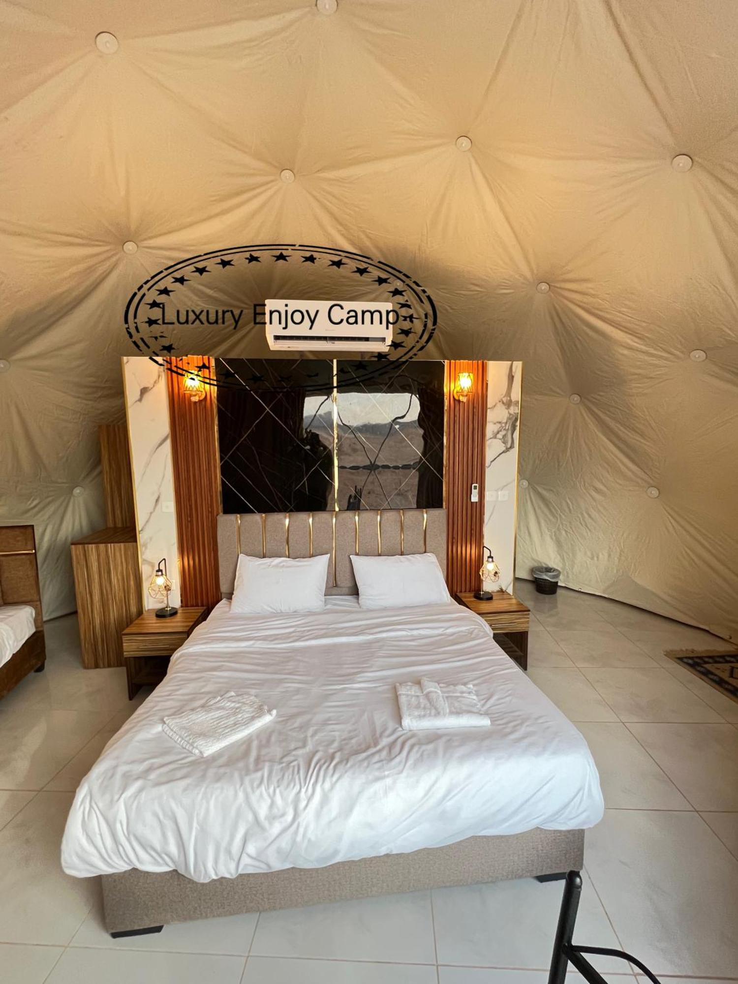 Abdullah Luxury Camp Apartment Wadi Rum Bagian luar foto