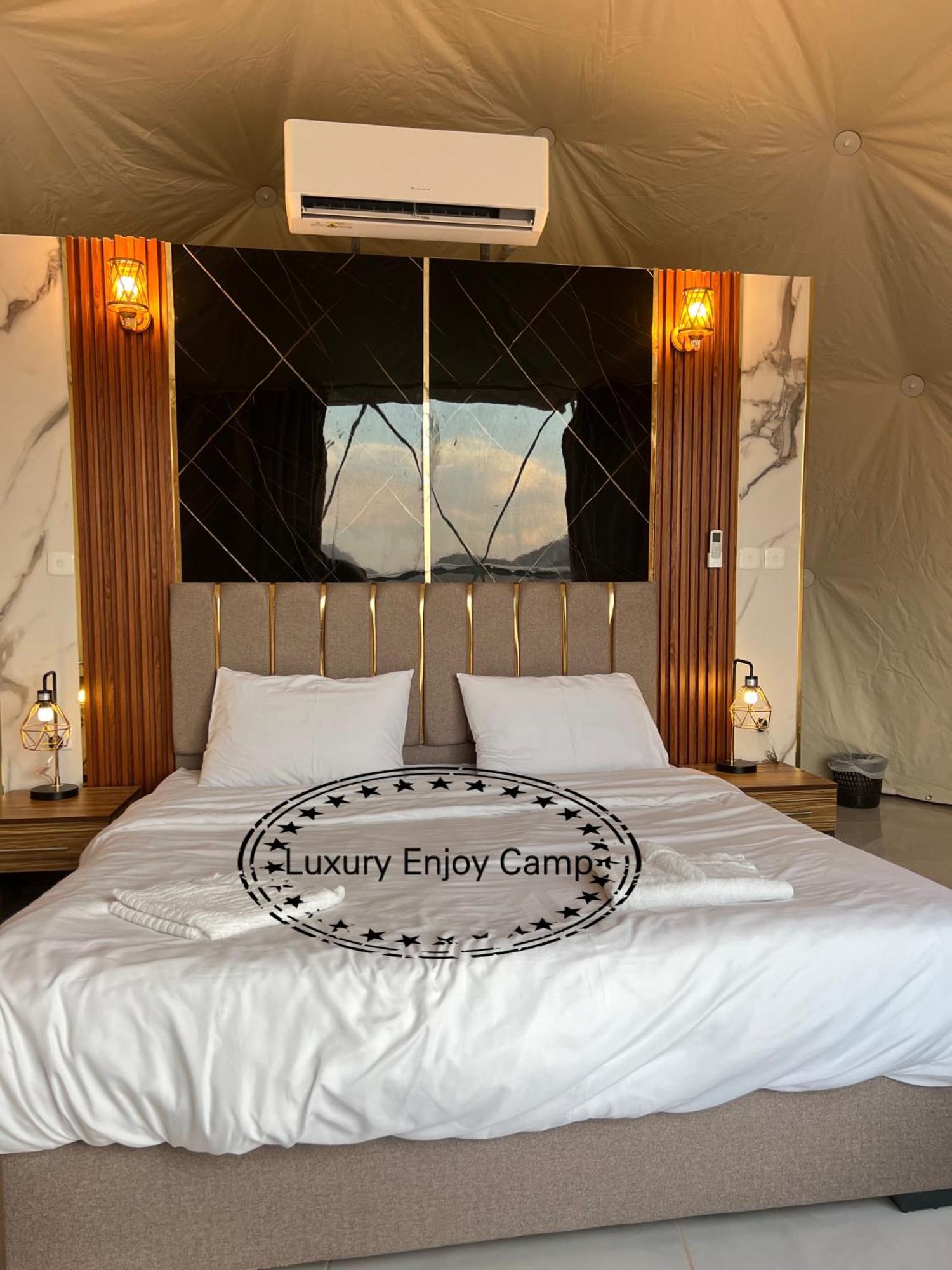 Abdullah Luxury Camp Apartment Wadi Rum Bagian luar foto