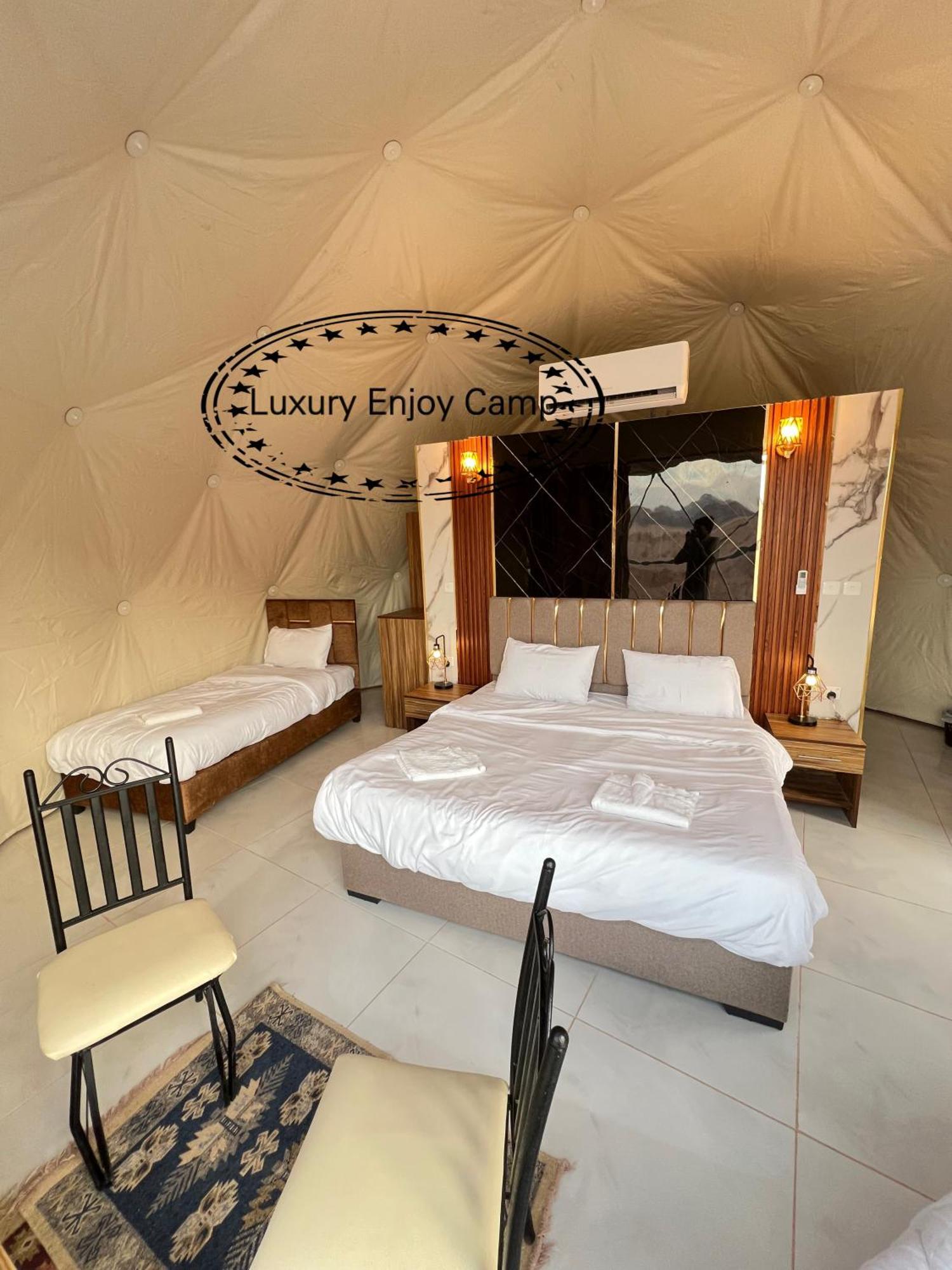 Abdullah Luxury Camp Apartment Wadi Rum Bagian luar foto