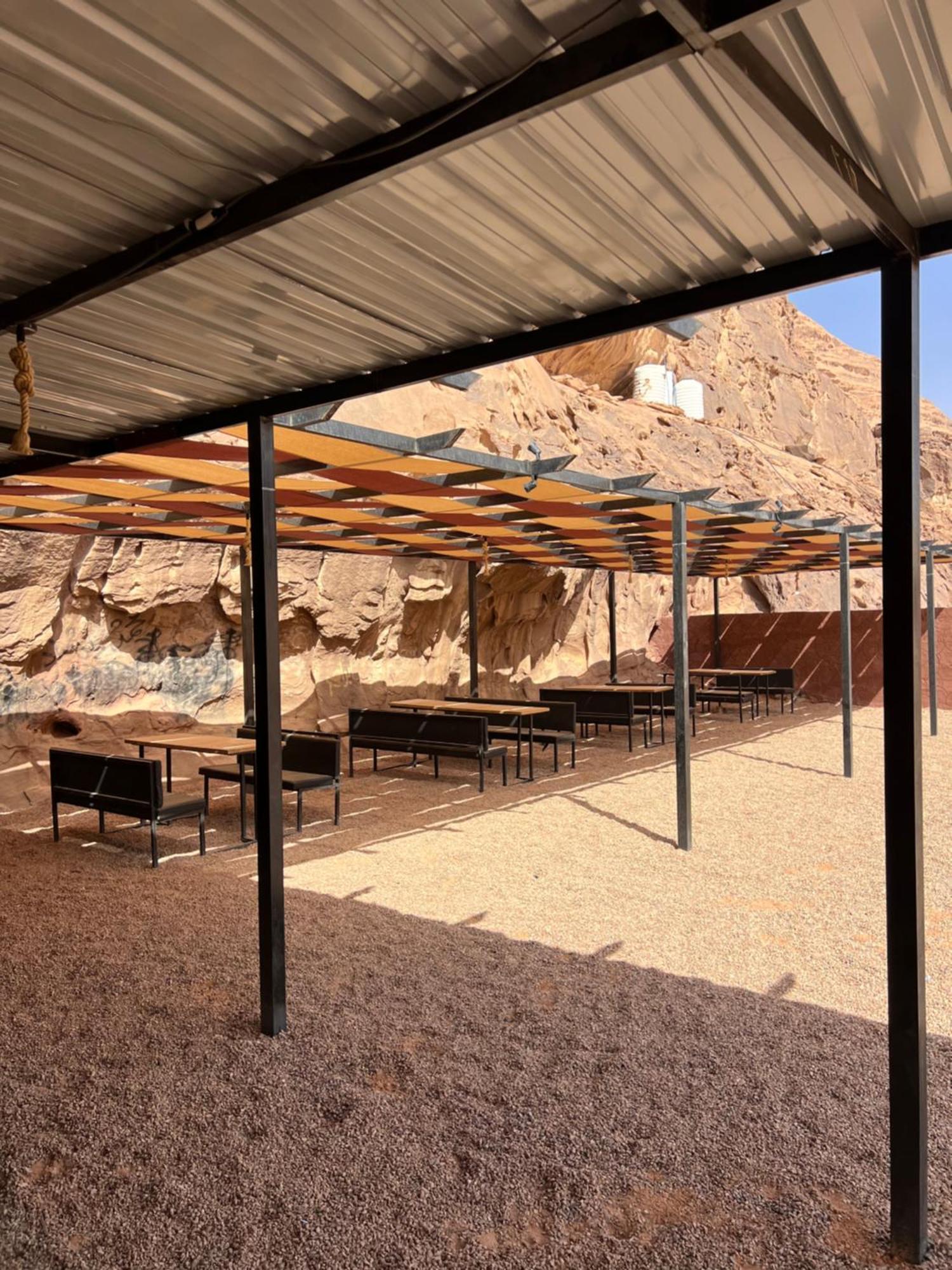 Abdullah Luxury Camp Apartment Wadi Rum Bagian luar foto